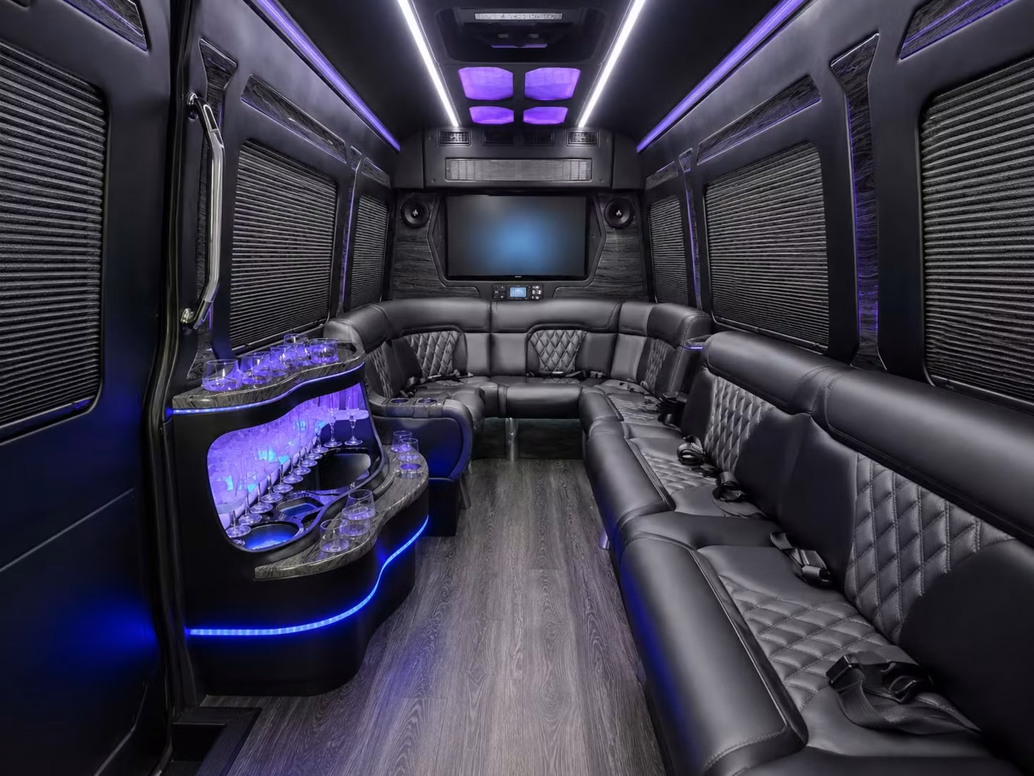 ewr is right in your backyard make the most of it with a group airport shuttle